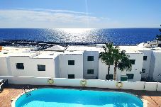 Estudio en Puerto del Carmen - ZOE; dos camas, TV, WIFI, cocina...