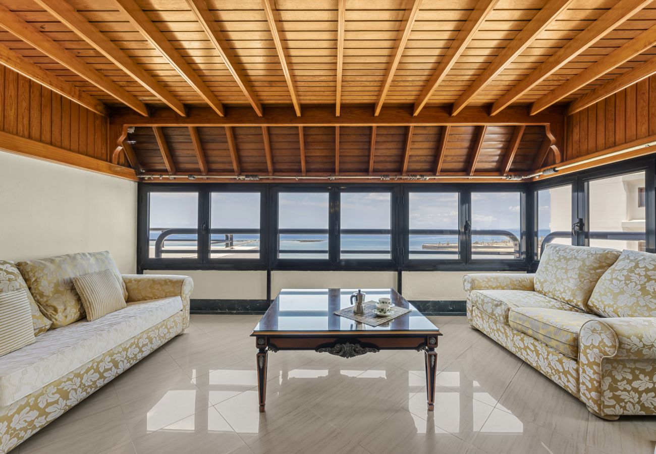 Apartamento en Arrecife - Casa Fife | Inmenso dúplex frente al mar