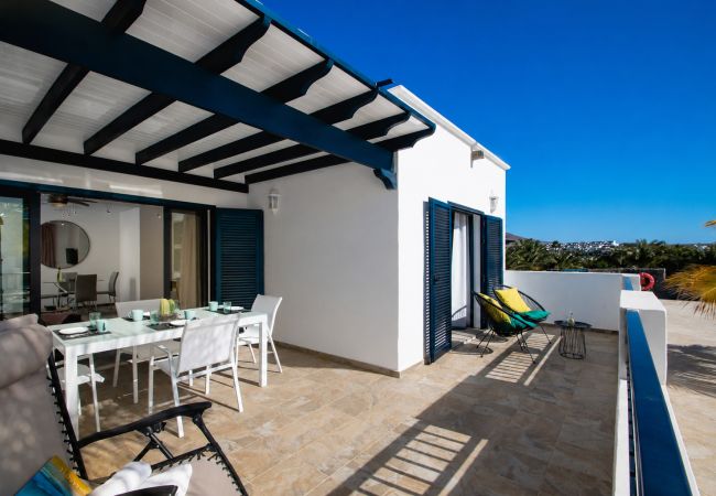Casa en Playa Blanca - La niña bonita - villa junto a la piscina con vistas al mar