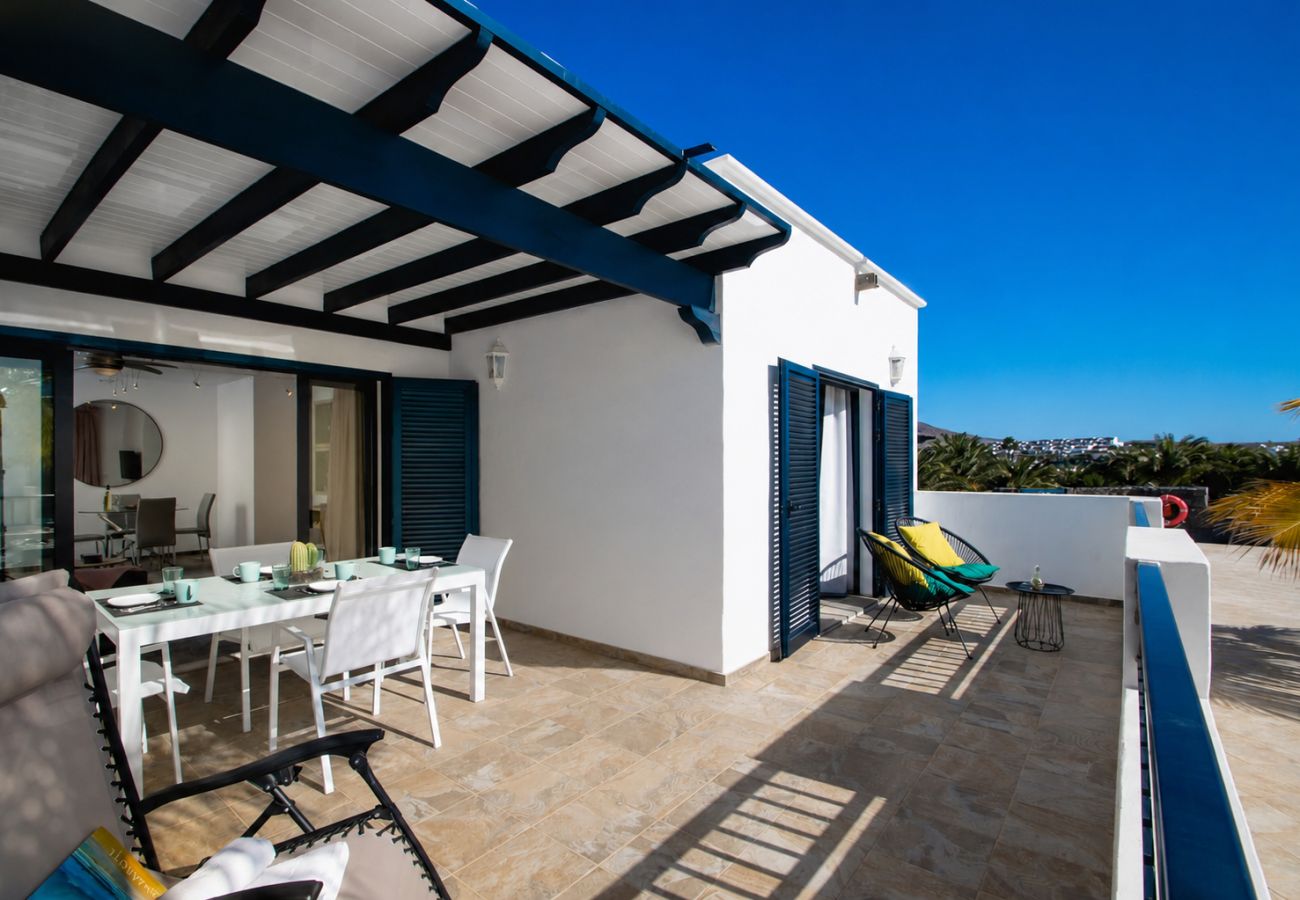 Casa en Playa Blanca - La niña bonita - villa junto a la piscina con vistas al mar