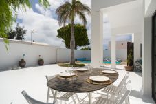 Villa en Costa Teguise - Villa Lola - VipVipVillas