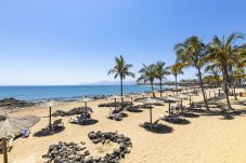 Apartamento en Puerto del Carmen - Sunny scape: Relax y Comodidad en Puerto del Carmen