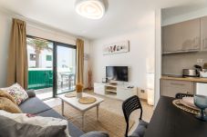 Apartamento en Puerto del Carmen - Sunny scape: Relax y Comodidad en Puerto del Carmen