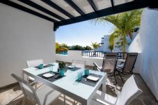 House in Playa Blanca - La niña bonita - poolside villa with sea views