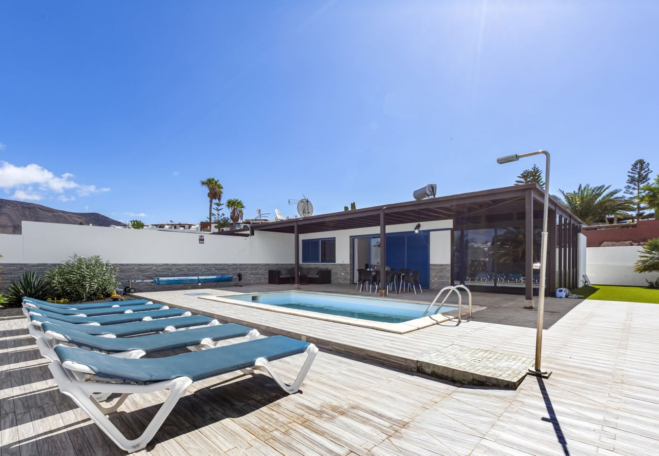 Villa in Playa Blanca - Villa Soleada - Villasexperience