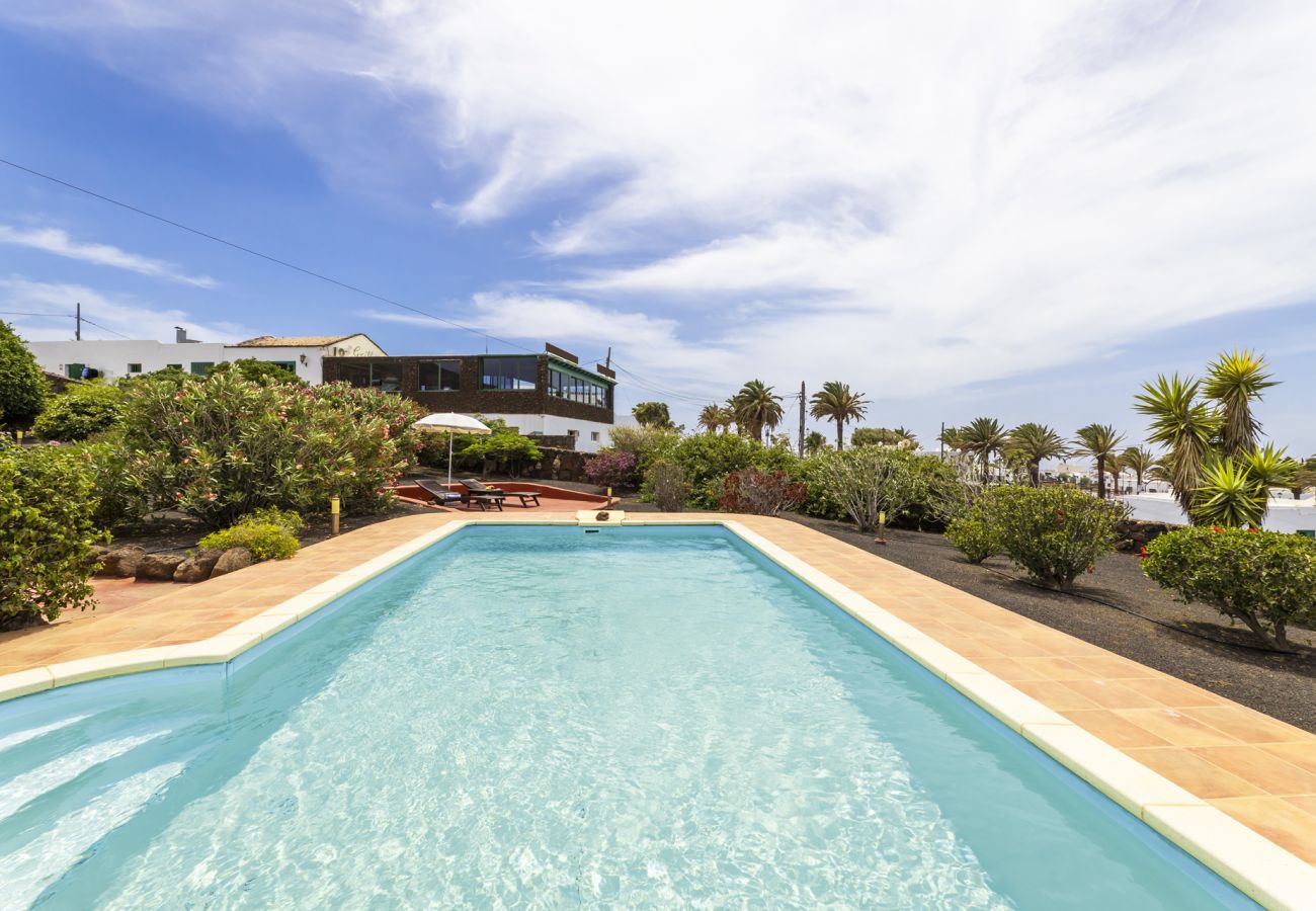 Apartment in Las Breñas - Tingafa - Apartamento rural con piscina