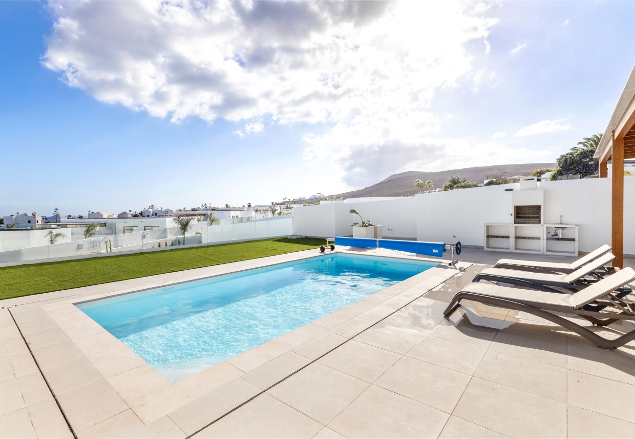 Villa in Playa Blanca - Villa Isamar 14B - Villas Lanzarote - VipVipVillas