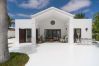 Villa in Costa Teguise - Villa Lola - VipVipVillas