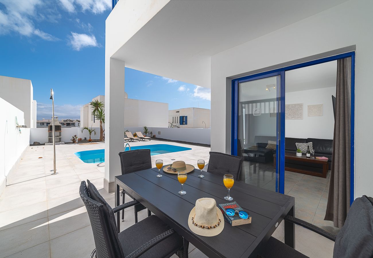 Villa in Playa Blanca - Villa Yaiza 12 - VipVipVillas